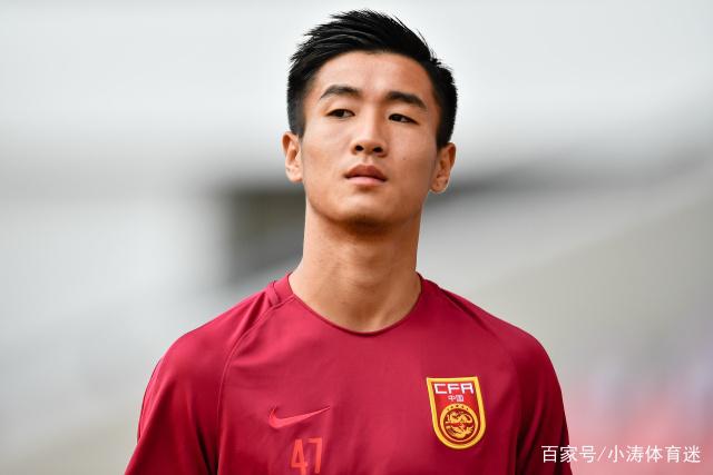 阿根廷队抵达世界杯决赛地 此前航班延误
